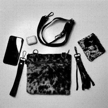 Natural Cowhide Double-Sided Crossbody Bag, Medium (23 x 21 cm)