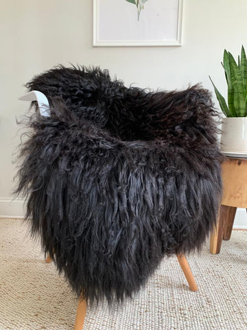 Premium Natural Icelandic Long Wool Sheepskin Rug, X-Large (Black)