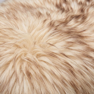 Close-up of Eclipse long wool sheepskin fibres