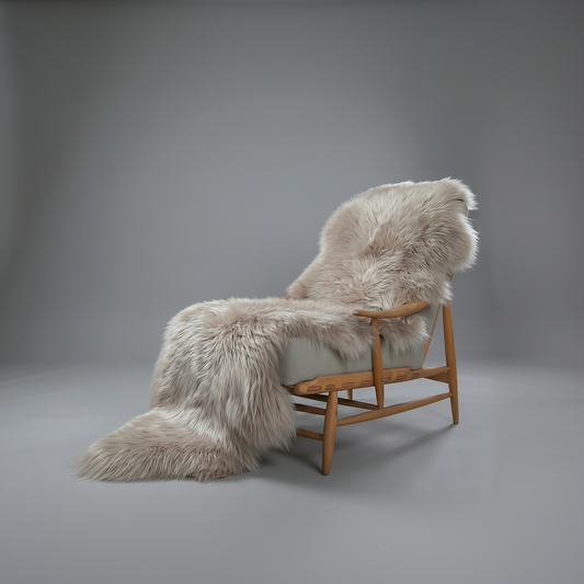 Double New Zealand Sheepskin Rug & Throw, 2-Pelt, Medium, L180 x W65 cm, Oyster (Cloud Dancer)