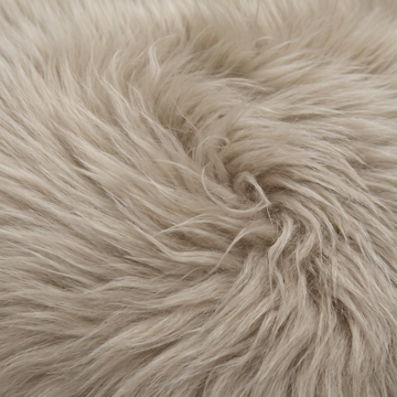 Close-up of Oyster long wool sheepskin fibres