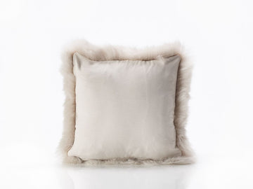 Natural Premium New Zealand Sheepskin Cushion 35 x 35 cm, Oyster (Cloud Dancer)