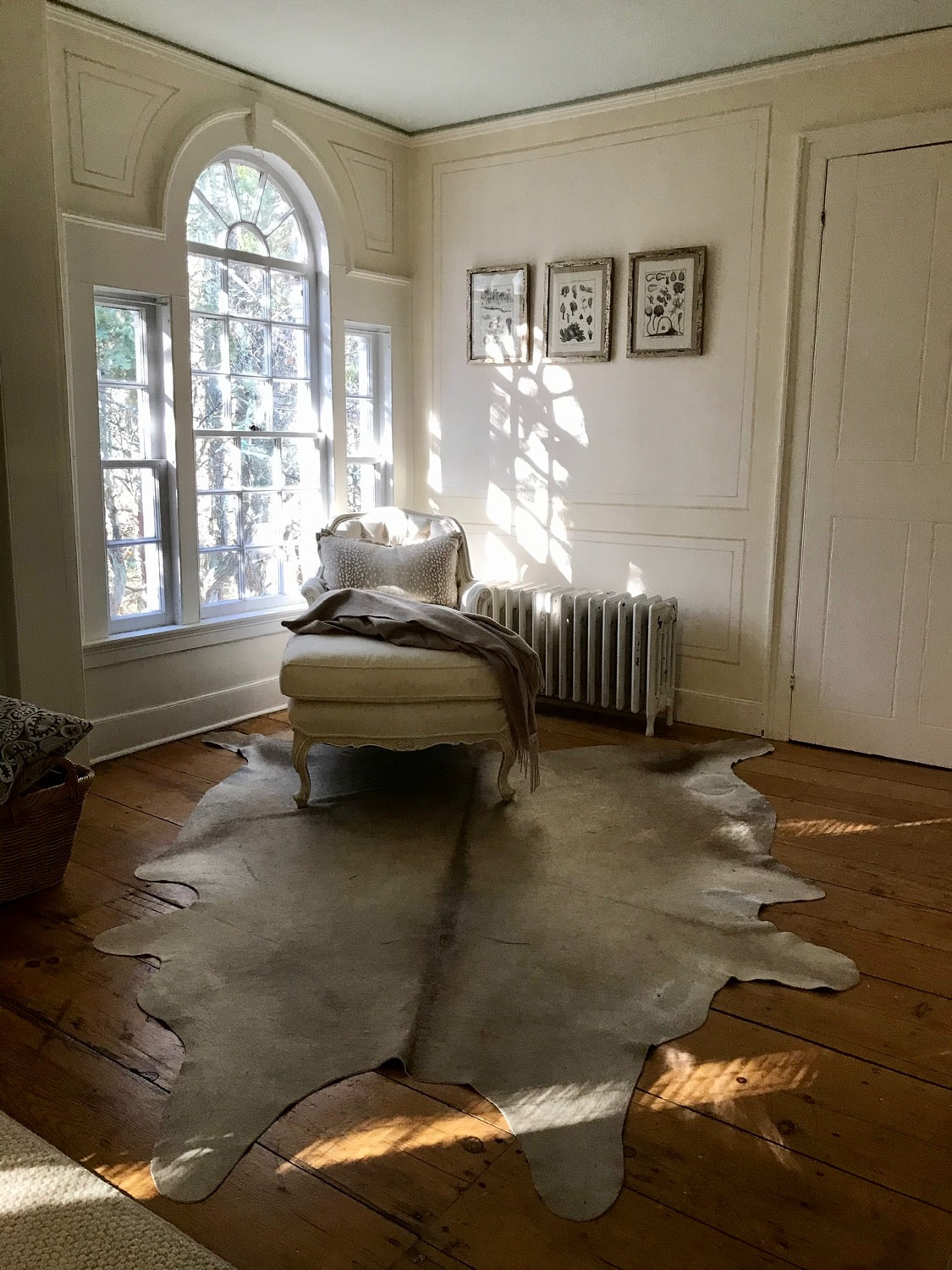 Natural Brazilian Cowhide 208 x 223 cm