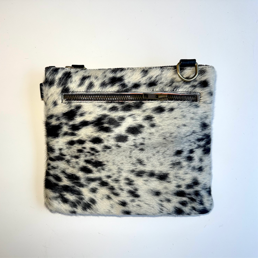 Natural Cowhide Double-Sided Crossbody Bag, Medium (23 x 21 cm)