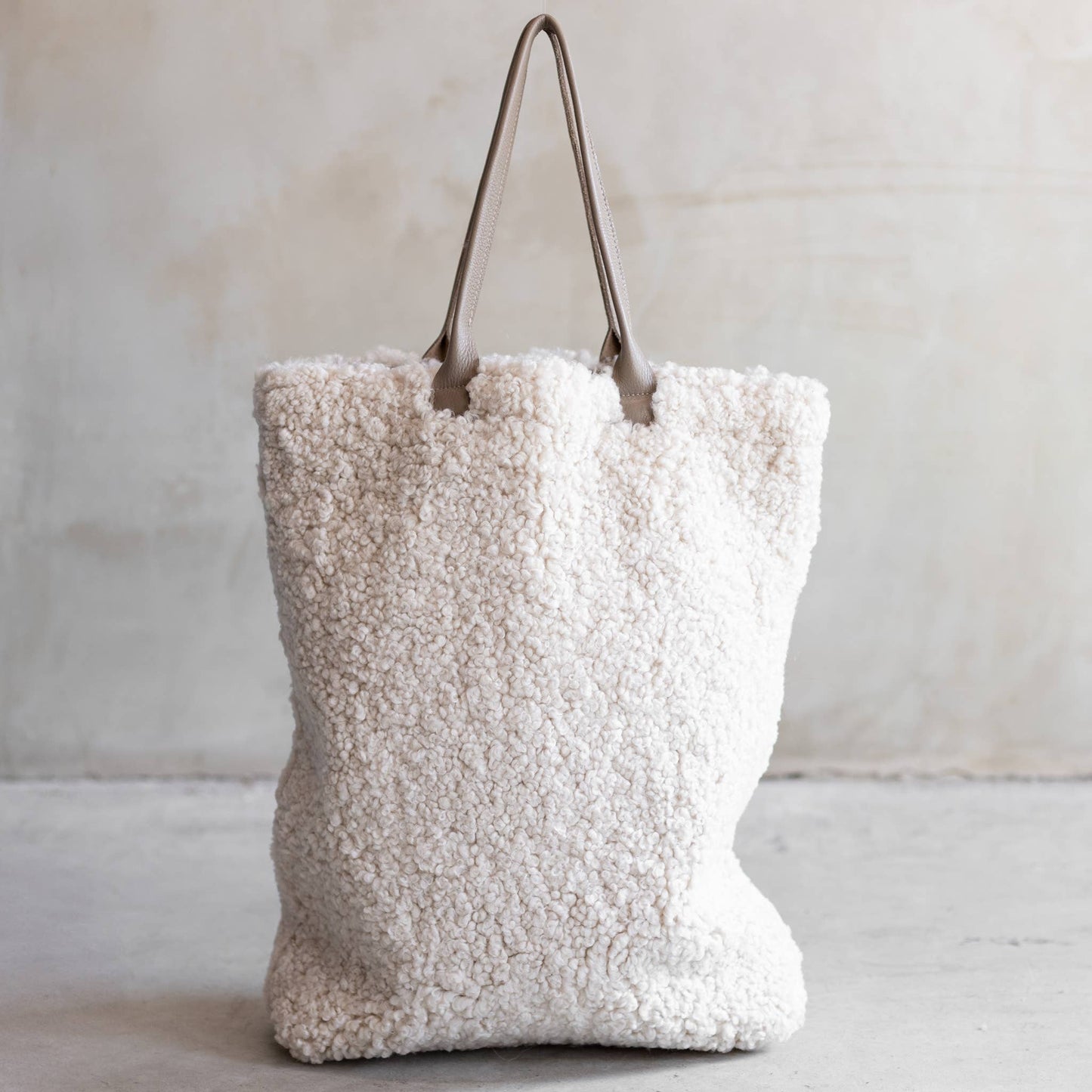 Ottavia Natural Shearling X-Large Shopper by Clemés