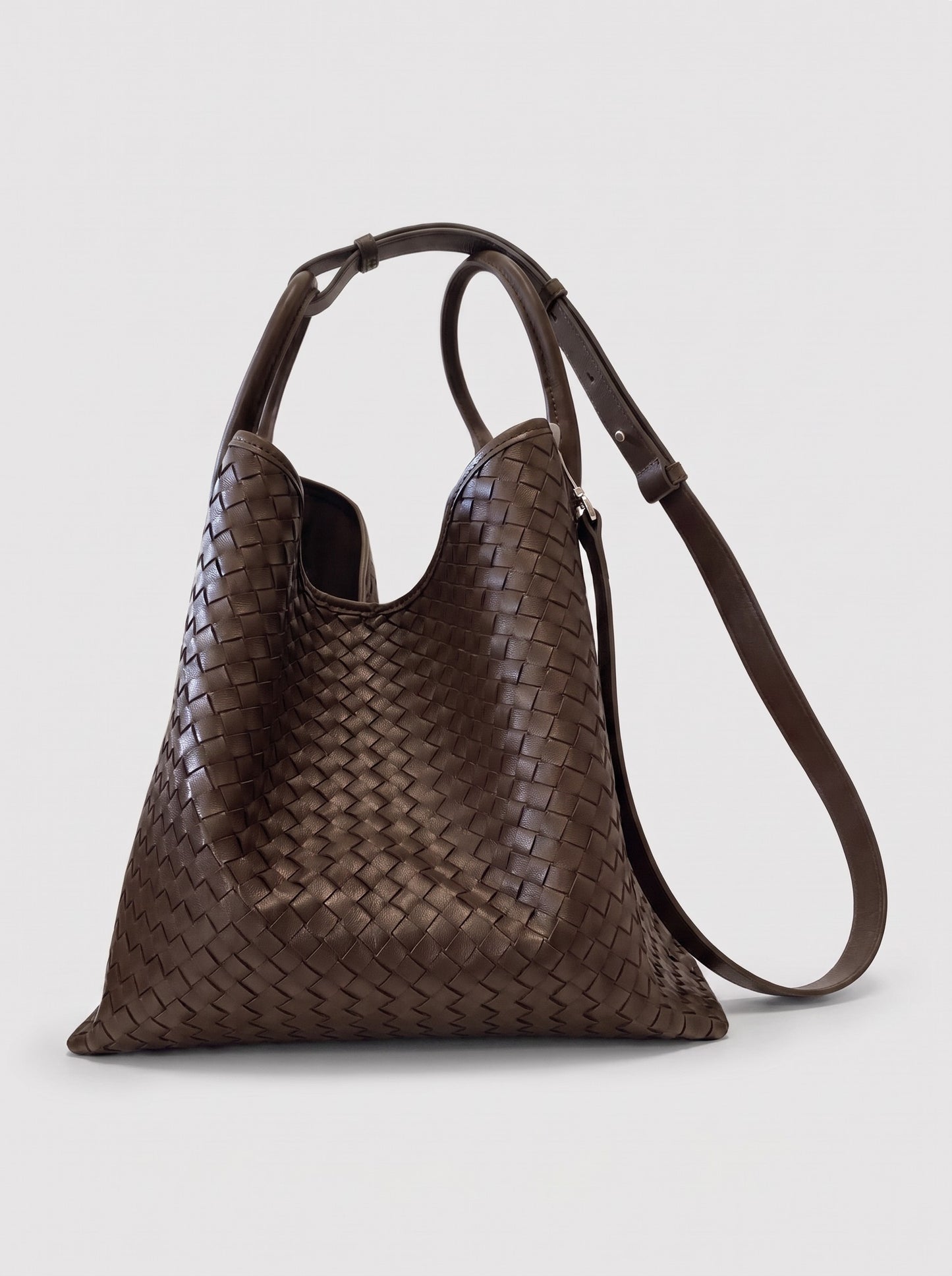 Cloe woven leather hobo bag in Dark Brown by Clemés