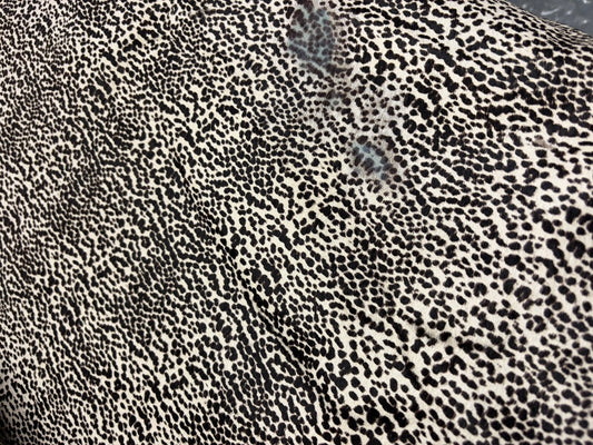 Premium Natural Brazilian Cowhide Metallic Grey Large 3–5 m²