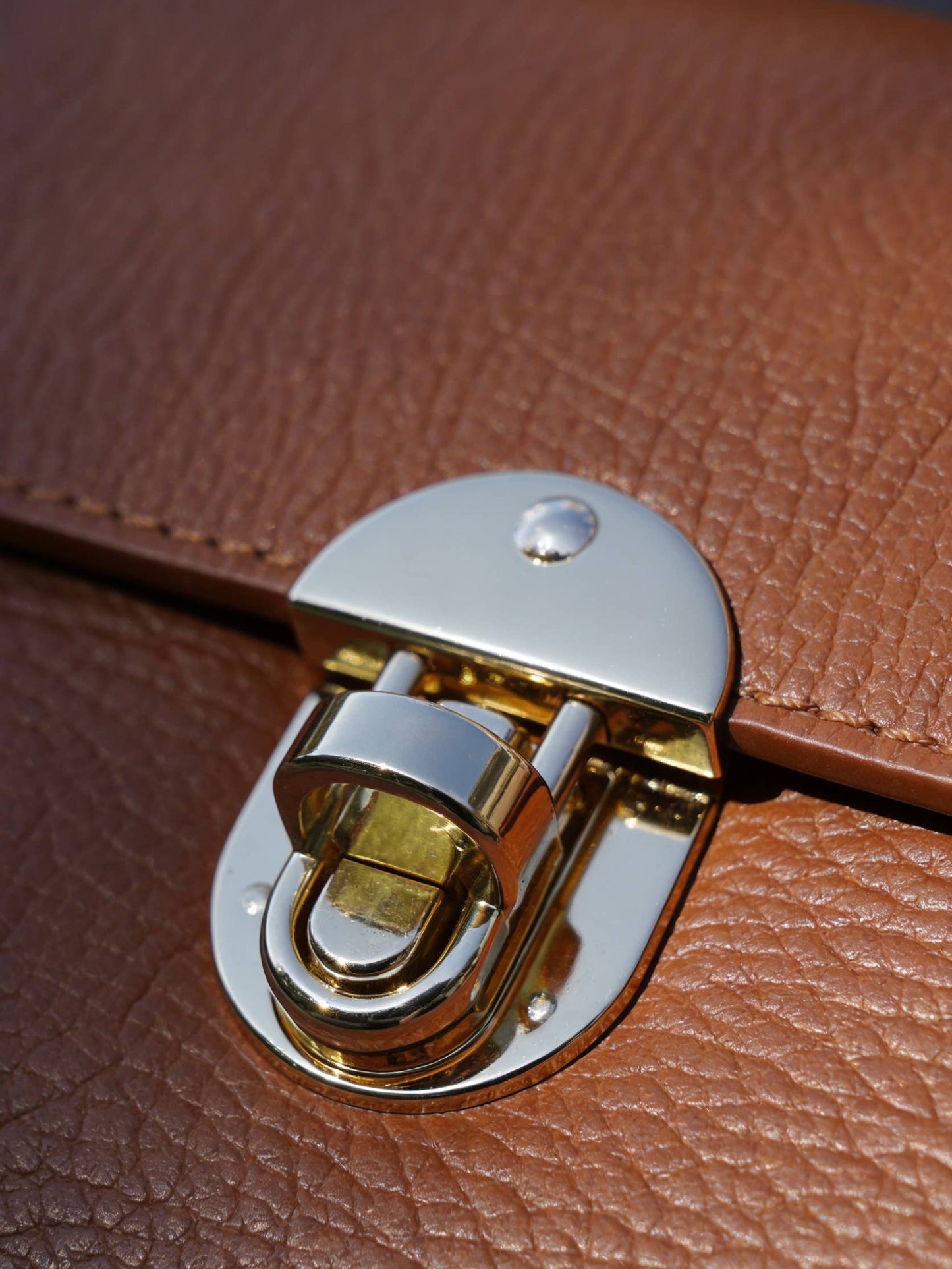 Lola Leather Crossbody Bag by Clemés