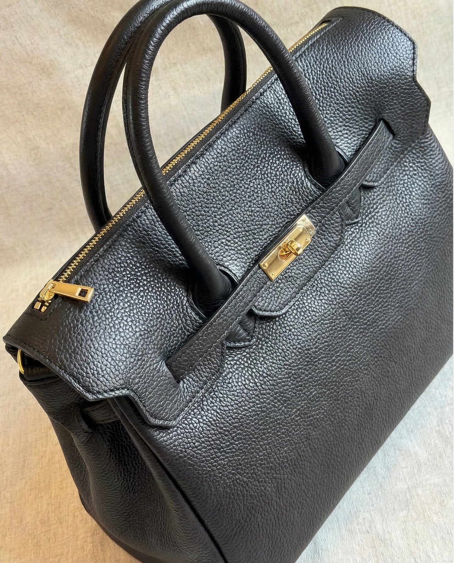 Valentina Maxi Leather Tote by Clemés