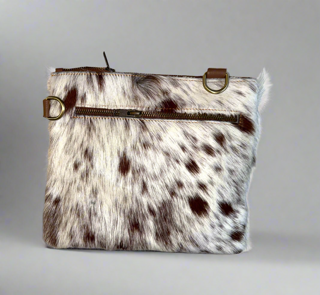 Natural Cowhide Double-Sided Crossbody Bag, Medium (23 x 21 cm)