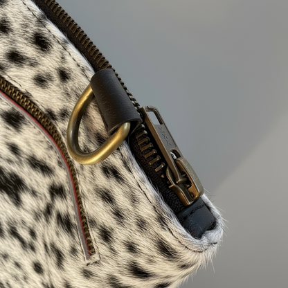 Natural Cowhide Double-Sided Crossbody Bag, Medium (23 x 21 cm)