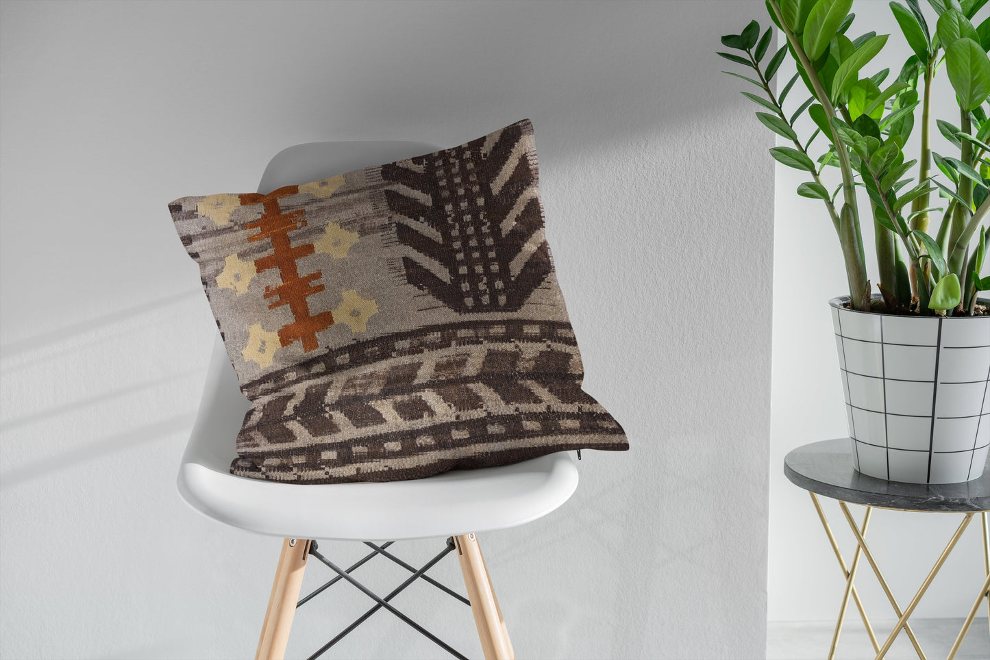 Turkish Kilim Vintage Cushion Cover - 40 x 40 cm