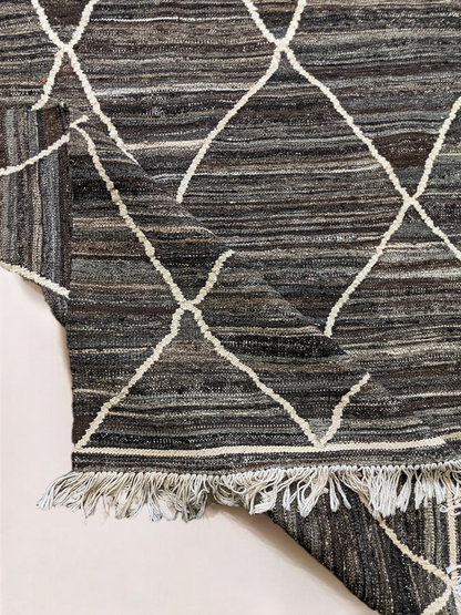 Zarifa Flatweave Rug - 183 x 132 cm