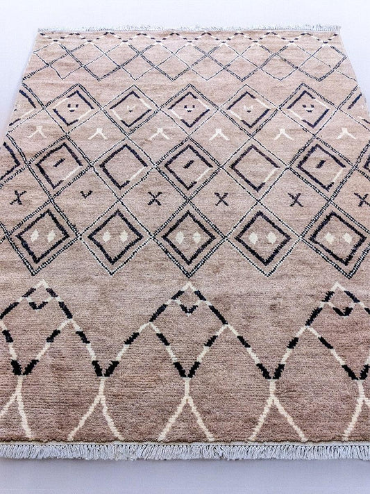 Mystical Hand Knotted Rug - 247 x 153 cm