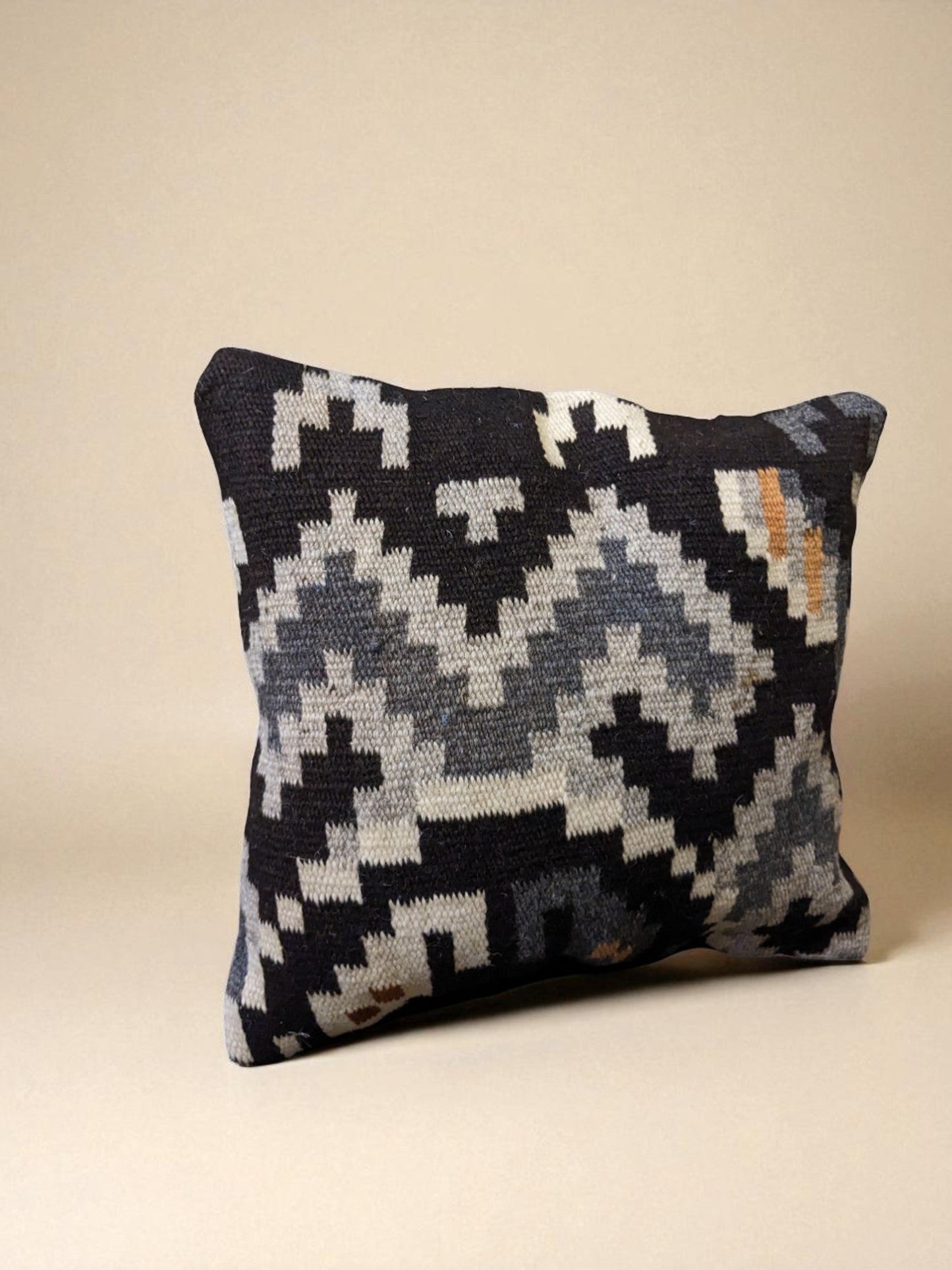 Turkish Kilim Vintage Cushion Cover - 40 x 40 cm