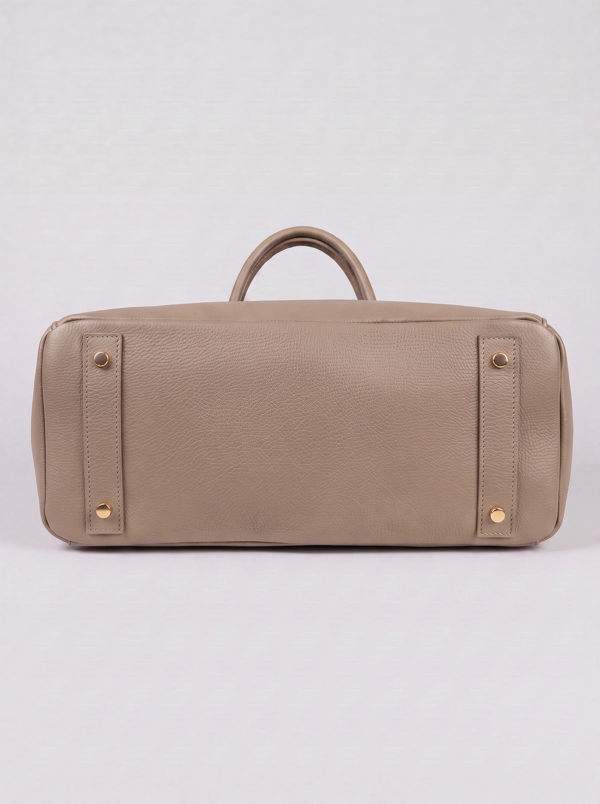Letizia Light Taupe Calfskin Bag by Clemés – base of the bag