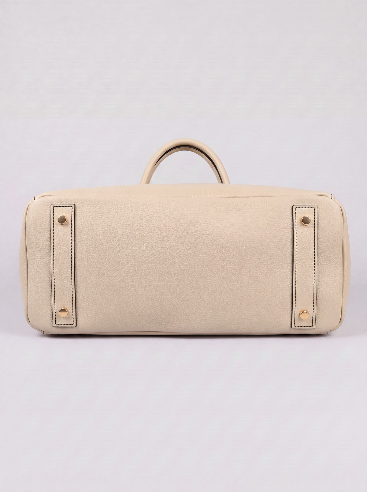 Letizia Oyster Calfskin Bag by Clemés – base of the bag