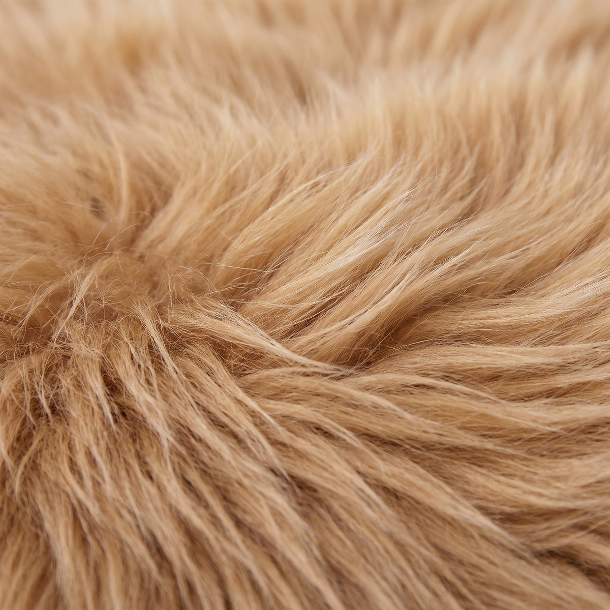 Close-up of Honey long wool sheepskin fibres