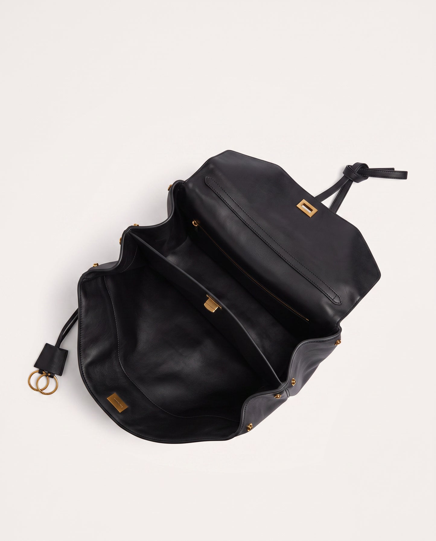 Vivienne Leather Shoulder Bag by Clemés