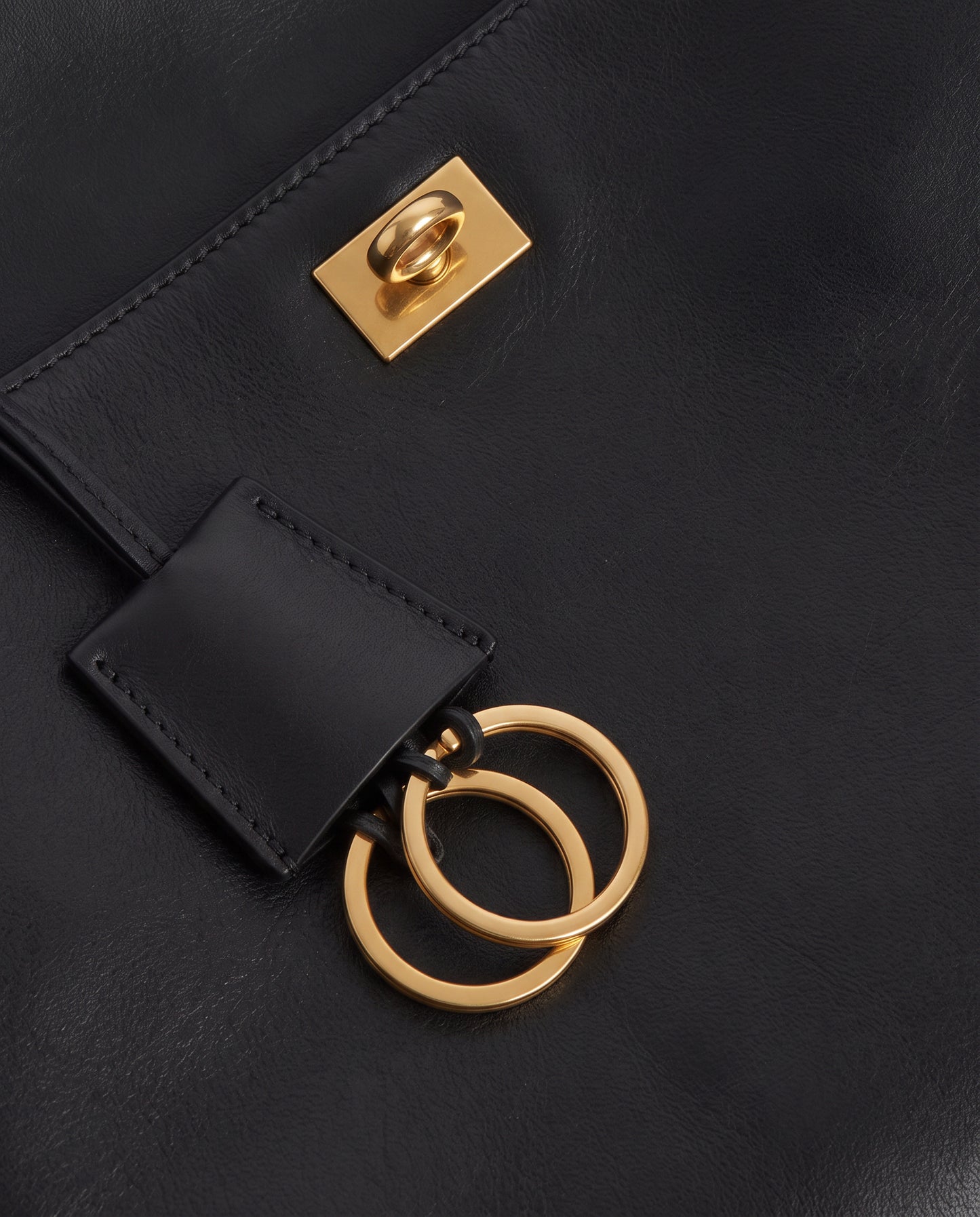 Vivienne Leather Shoulder Bag by Clemés