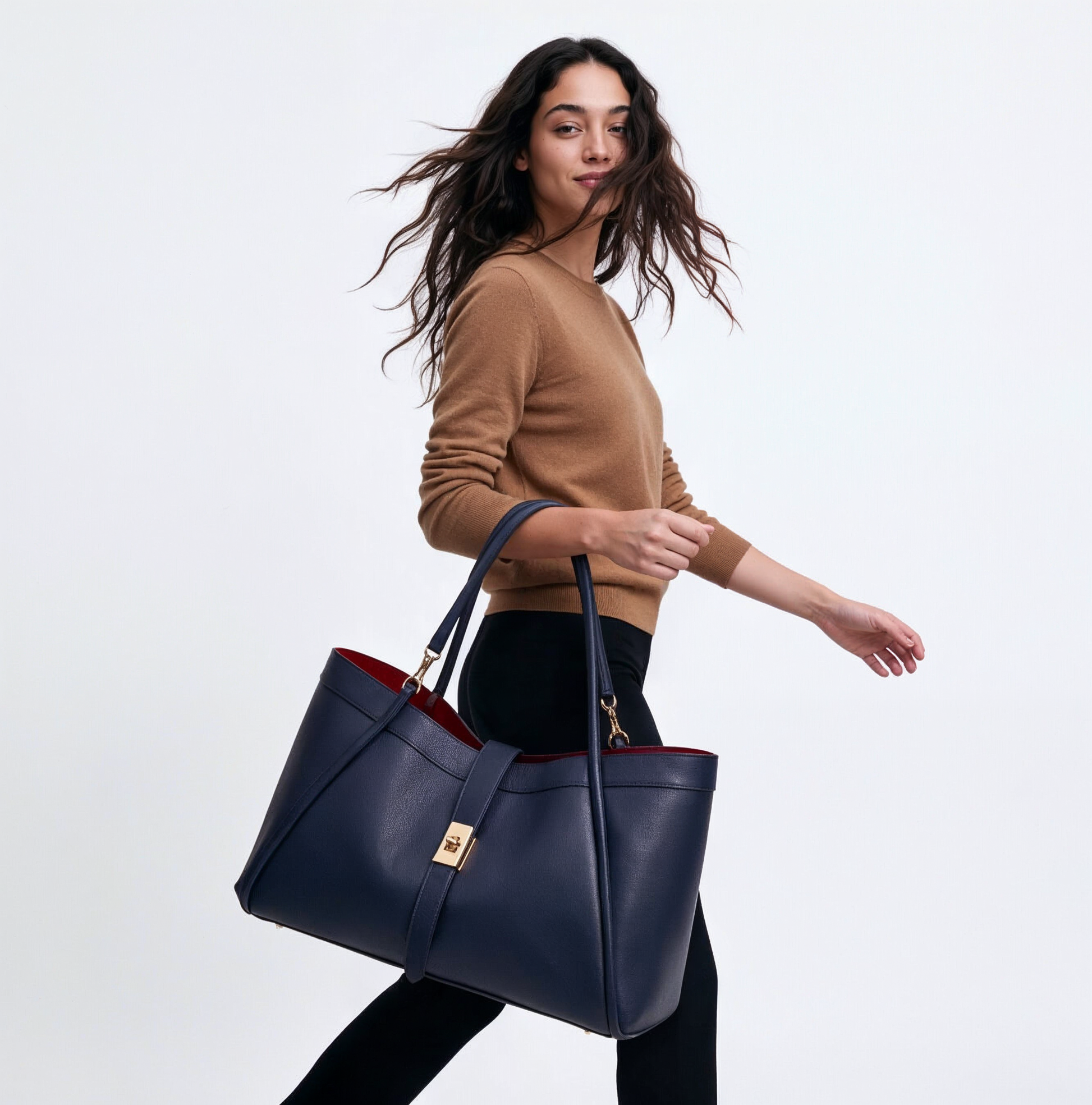 Woman walking with the Navy Bianca Large tote