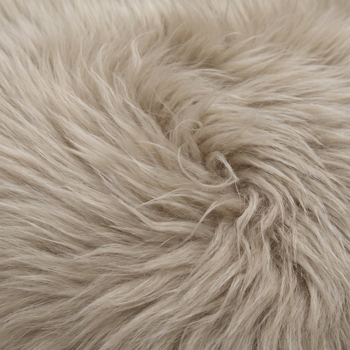 Close-up of Oyster long wool sheepskin fibres