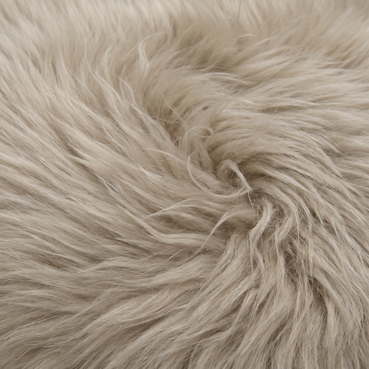 Close-up of Oyster long wool sheepskin fibres