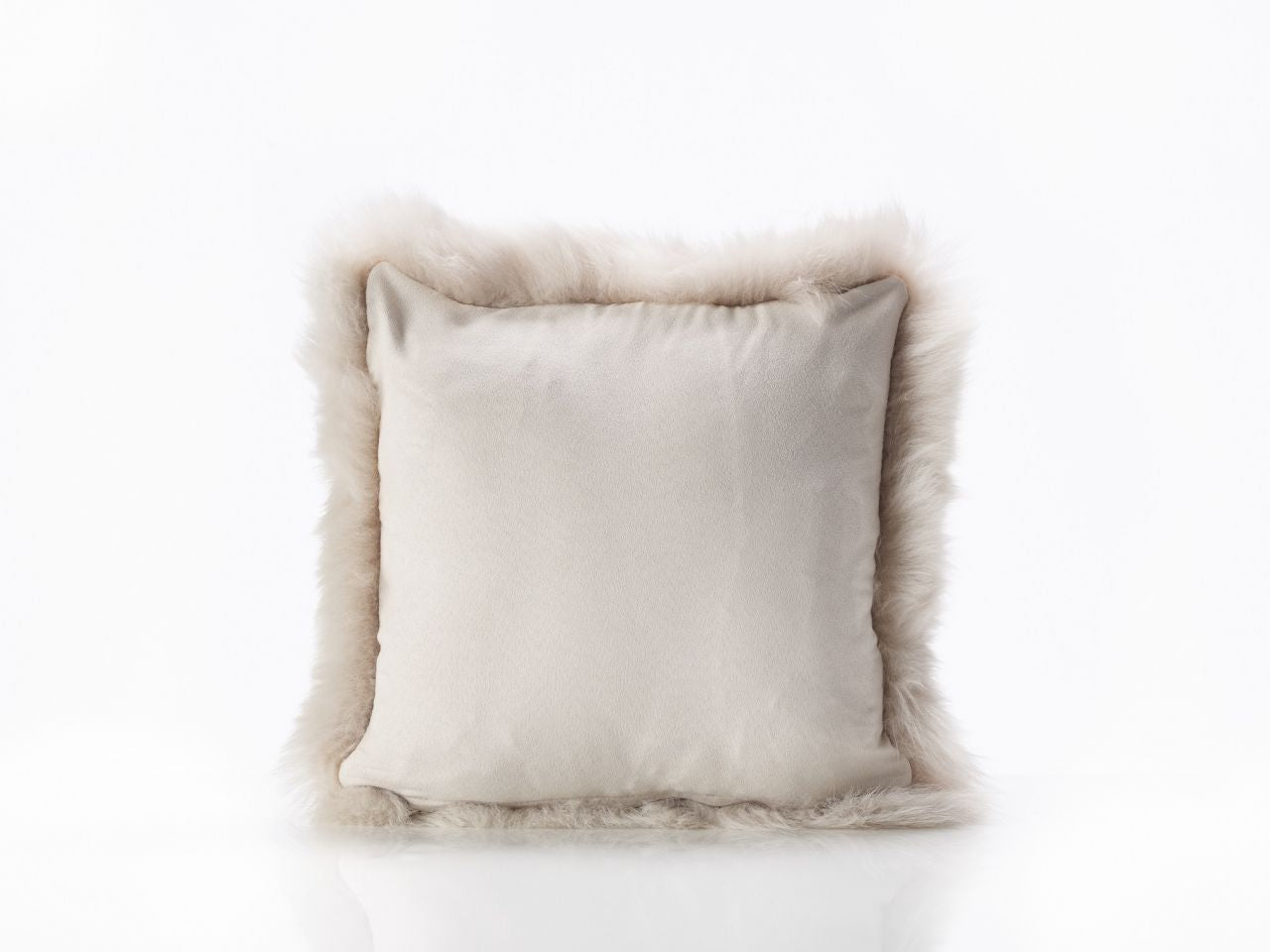 Natural Premium New Zealand Sheepskin Cushion 40 x 40 cm, Oyster (Cloud Dancer)