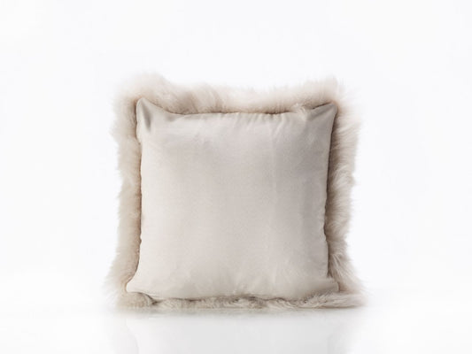 Natural Premium New Zealand Sheepskin Cushion 40 x 40 cm, Oyster (Cloud Dancer)